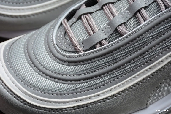 884421-001 “SILVER 97 AIR MAX BULLET” NIKE 1118